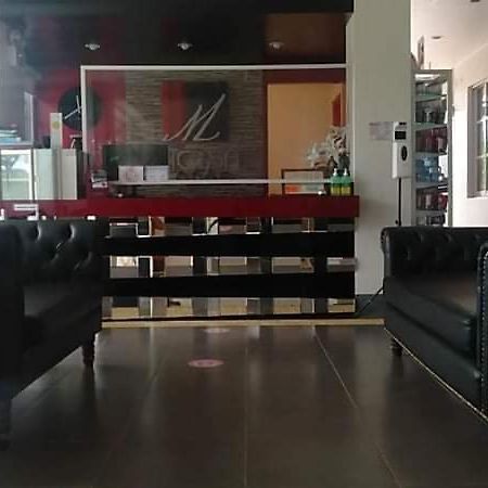มิกาซา ลอดจ์ Hotel โกรอน ภายนอก รูปภาพ