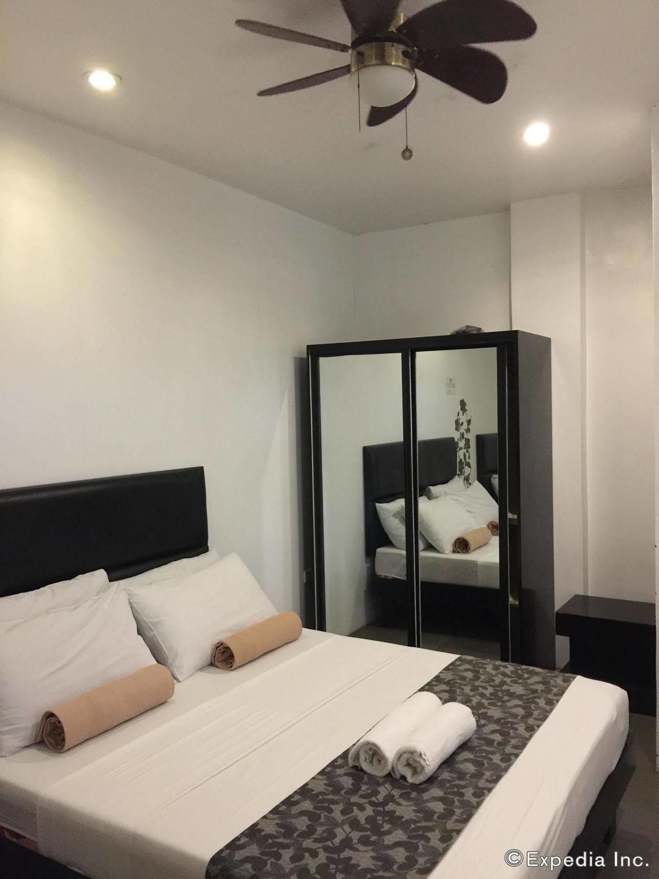 มิกาซา ลอดจ์ Hotel โกรอน ภายนอก รูปภาพ