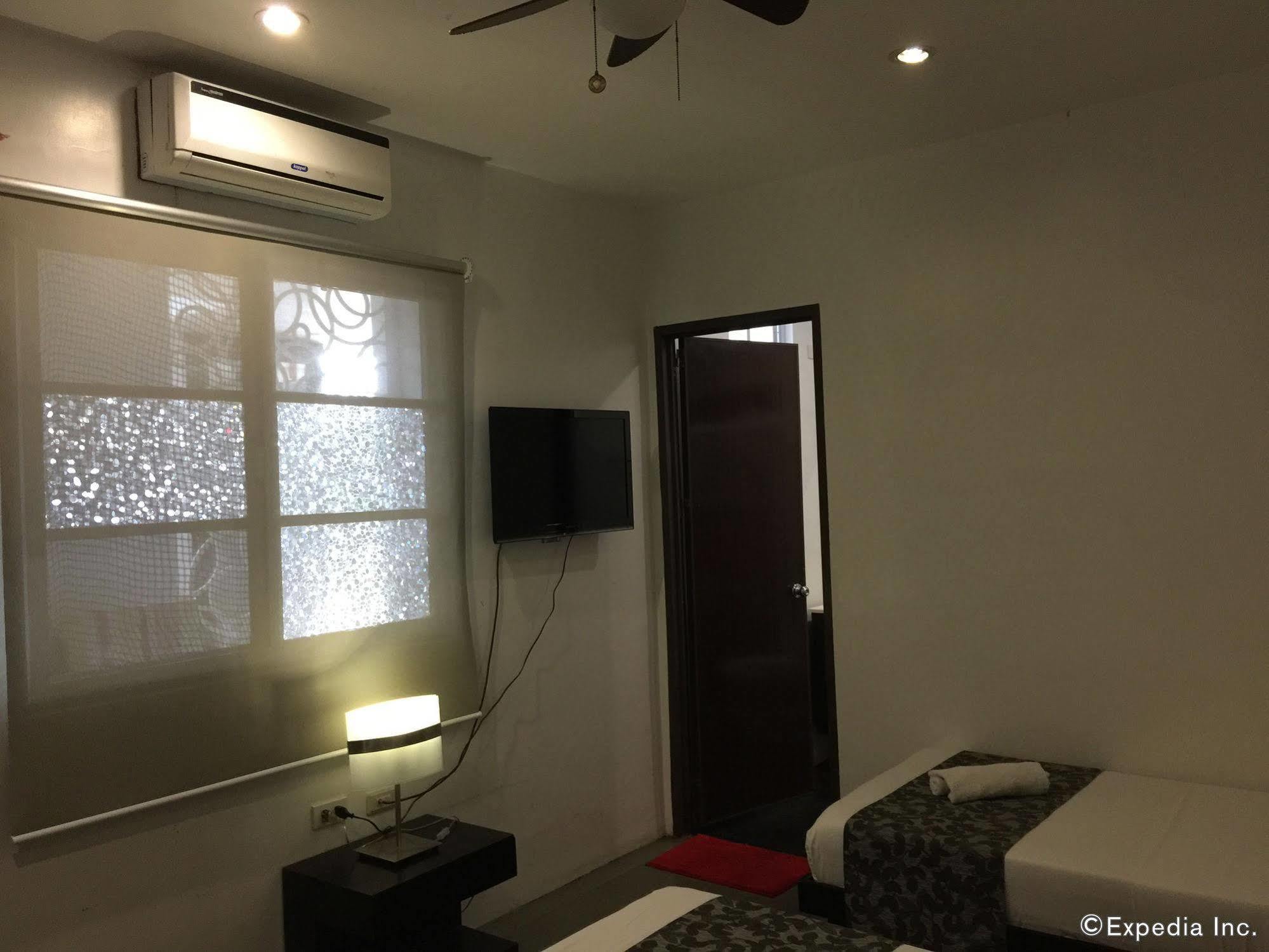 มิกาซา ลอดจ์ Hotel โกรอน ภายนอก รูปภาพ