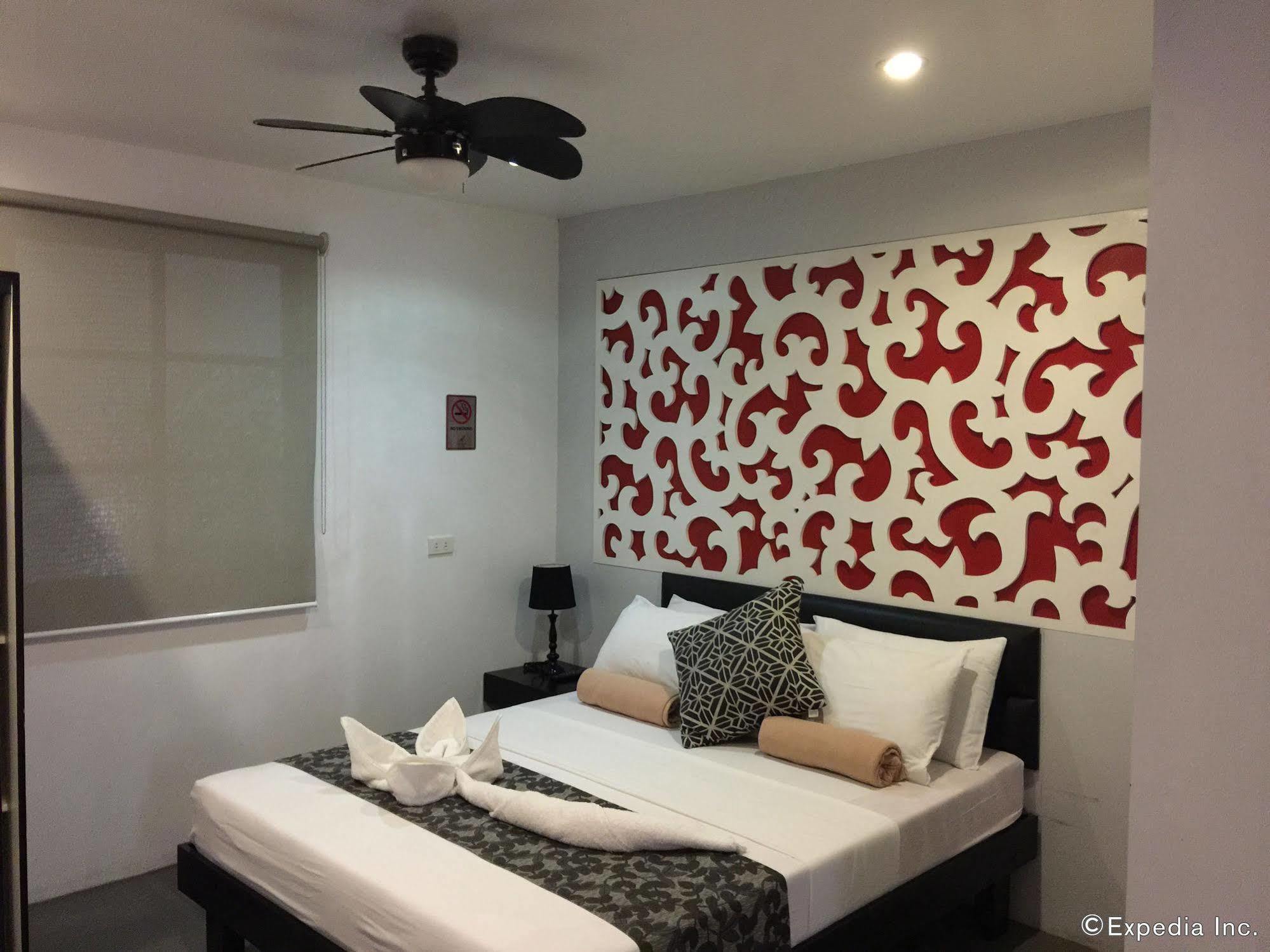 มิกาซา ลอดจ์ Hotel โกรอน ภายนอก รูปภาพ